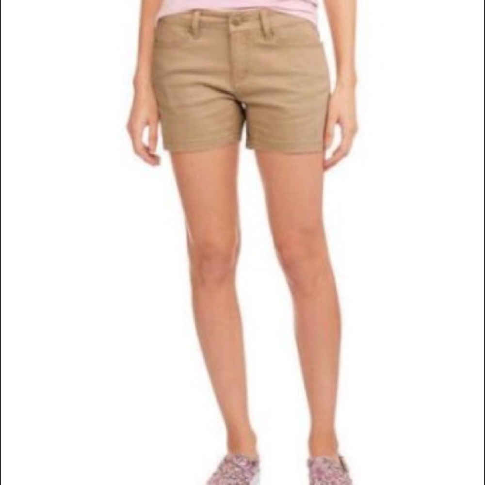 NWOT Khaki Chino Shorts 7 inch inseam